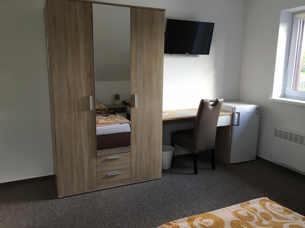 Rychlebská bašta Apartamento Černá Voda Exterior foto